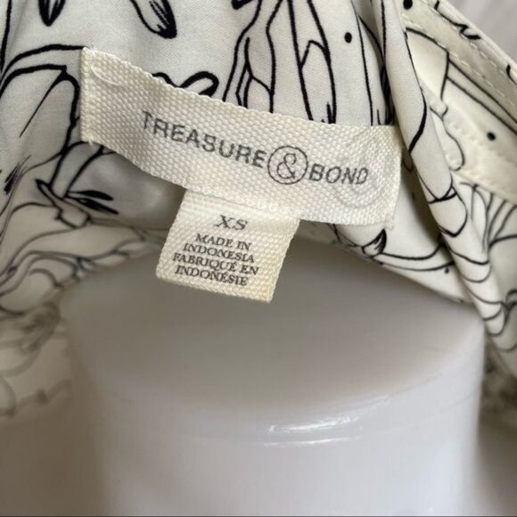 Treasure & Bond Penciled Floral Button Down Wide Sleeve Blouse Black Off White T - Picture 6 of 11